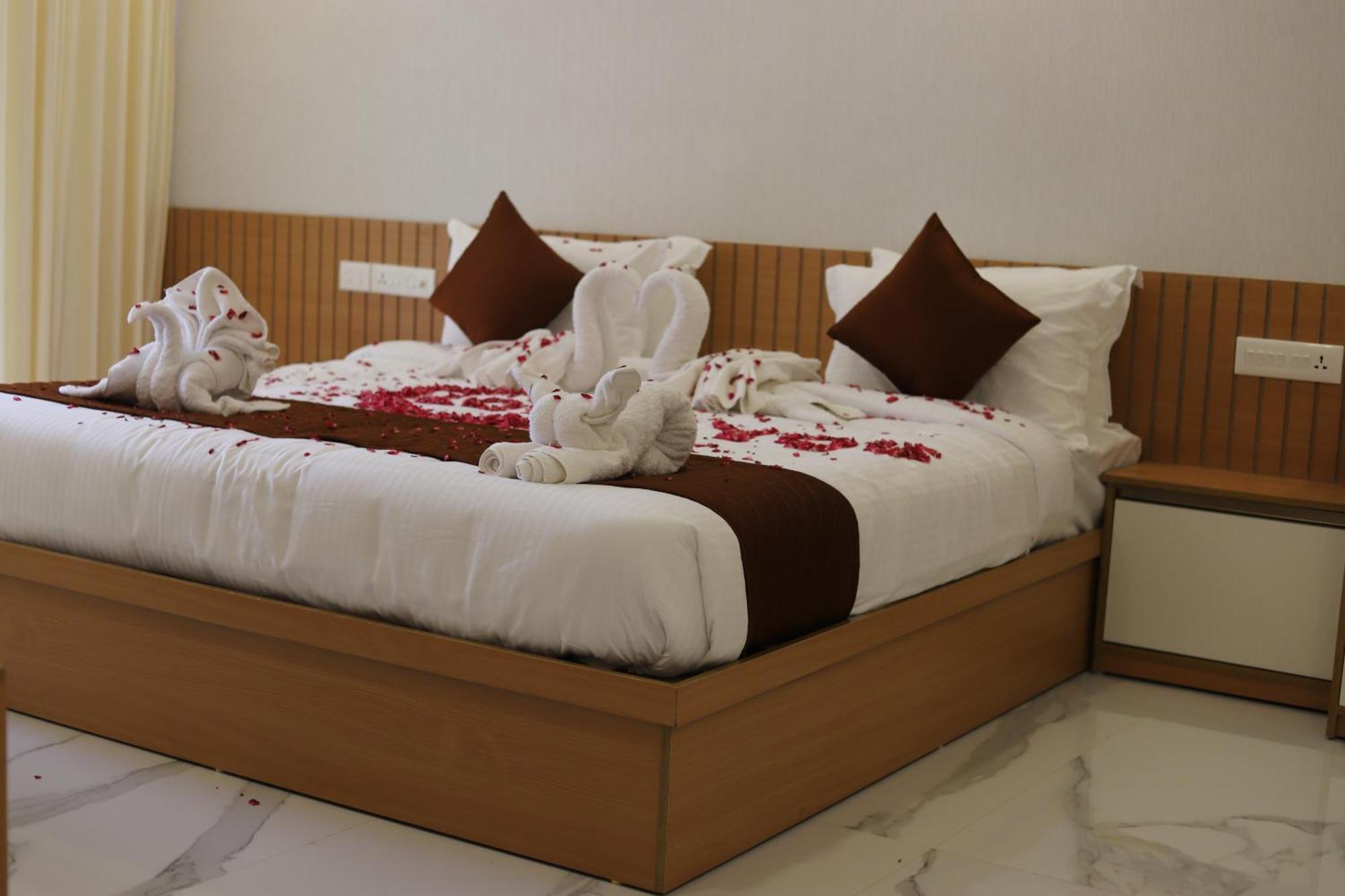 Seeheim Resorts Athirappilly Exterior foto